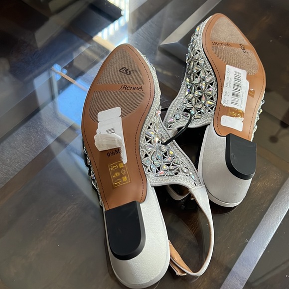 J. Renee
Hasini Satin Rhinestone Slingback Pumps - Picture 13 of 14